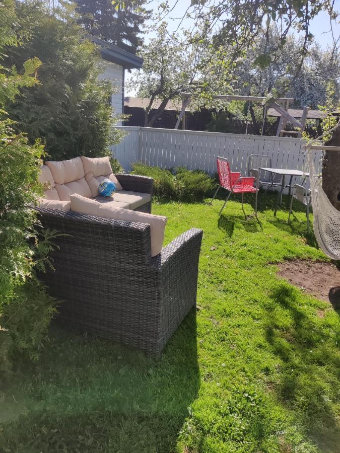 Karjamaa Apartment - Garden, Free Parking, Air Conditioning Parnu Exterior photo
